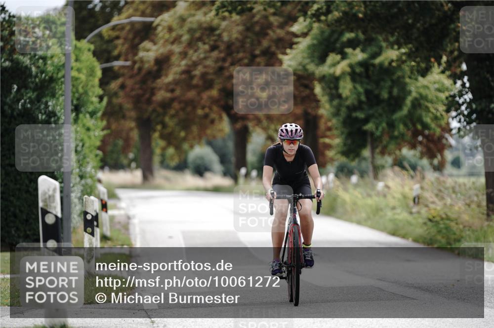 30.08.2026 - Elbe Triathlon Hamburg Michael Burmester http://msf.ph/oto/10061272 30.08.2026 12:51:23 Radfahren 1830 meine-sportfotos.de