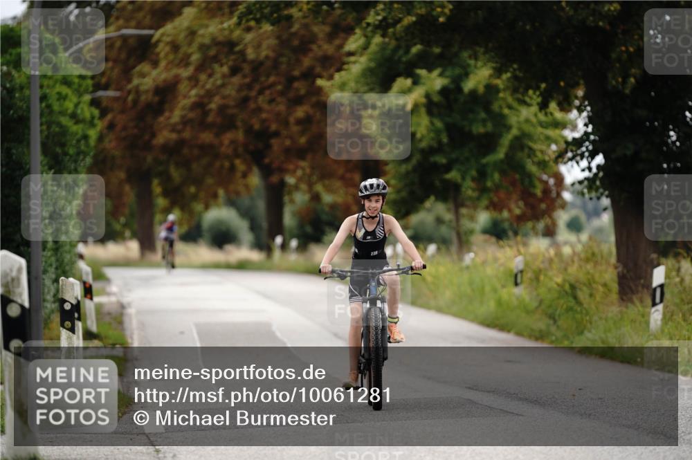 30.08.2026 - Elbe Triathlon Hamburg Michael Burmester http://msf.ph/oto/10061281 30.08.2026 12:51:52 Radfahren 1801 meine-sportfotos.de