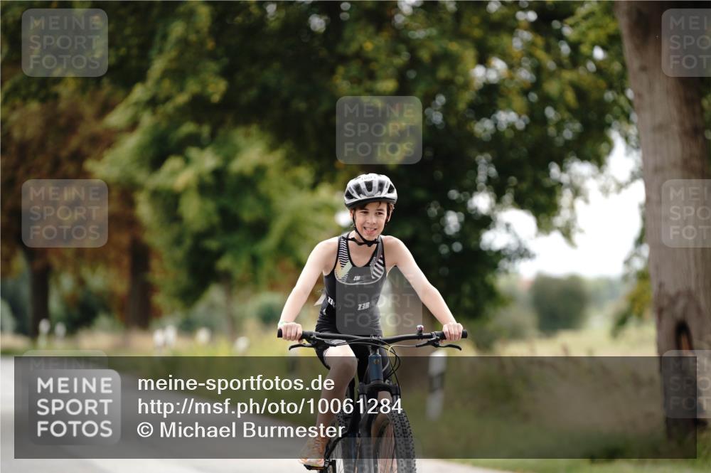 30.08.2026 - Elbe Triathlon Hamburg Michael Burmester http://msf.ph/oto/10061284 30.08.2026 12:51:54 Radfahren 1801 meine-sportfotos.de