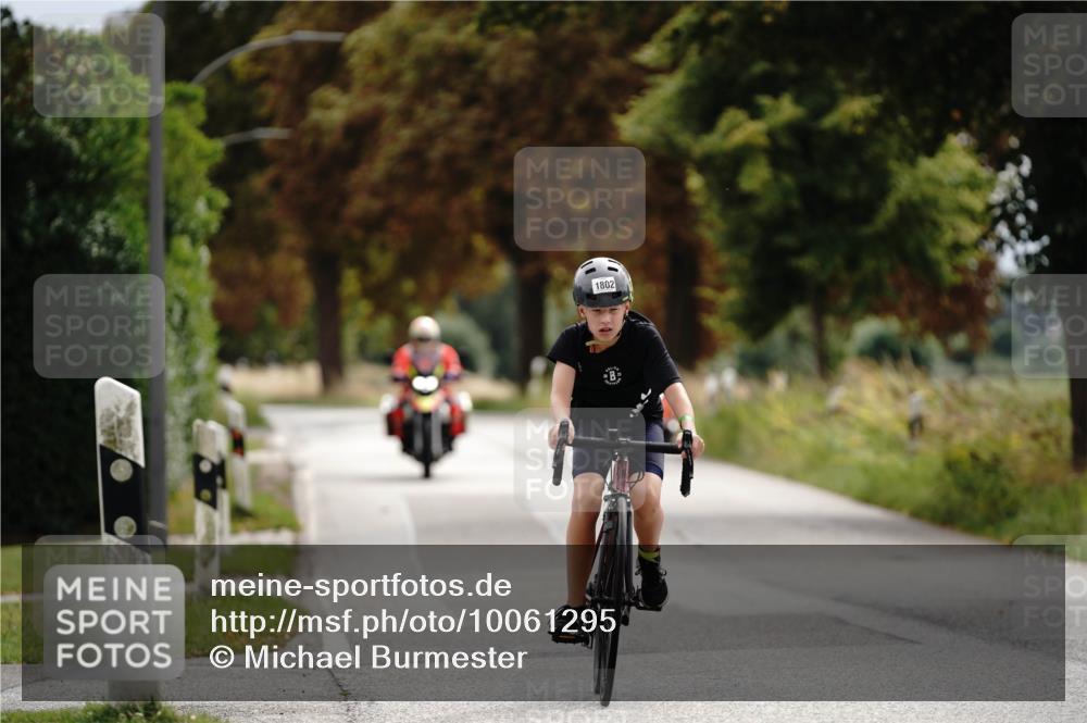 30.08.2026 - Elbe Triathlon Hamburg Michael Burmester http://msf.ph/oto/10061295 30.08.2026 12:52:34 Radfahren 1802 meine-sportfotos.de