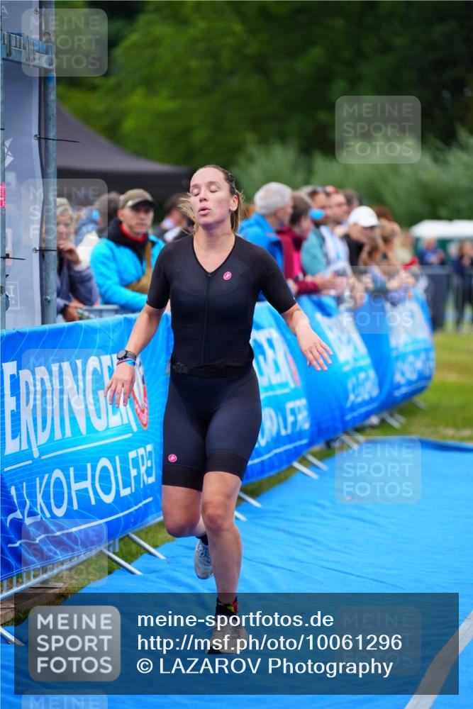 30.08.2026 - Elbe Triathlon Hamburg LAZAROV Photography http://msf.ph/oto/10061296 30.08.2026 11:44:25 Ziel 808, 875, 1239 meine-sportfotos.de
