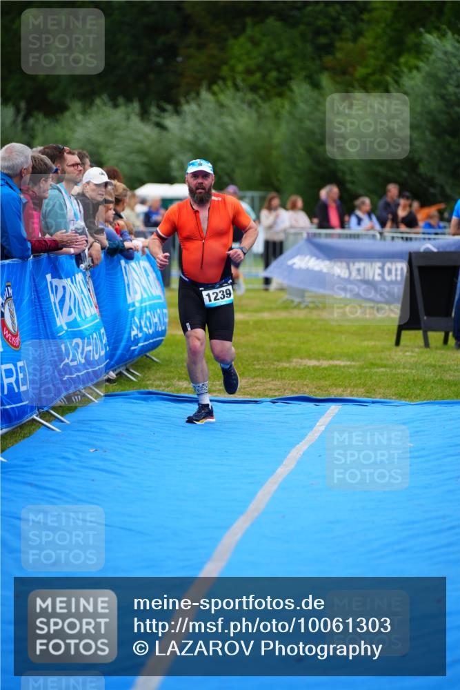 30.08.2026 - Elbe Triathlon Hamburg LAZAROV Photography http://msf.ph/oto/10061303 30.08.2026 11:44:26 Ziel 875, 1239 meine-sportfotos.de
