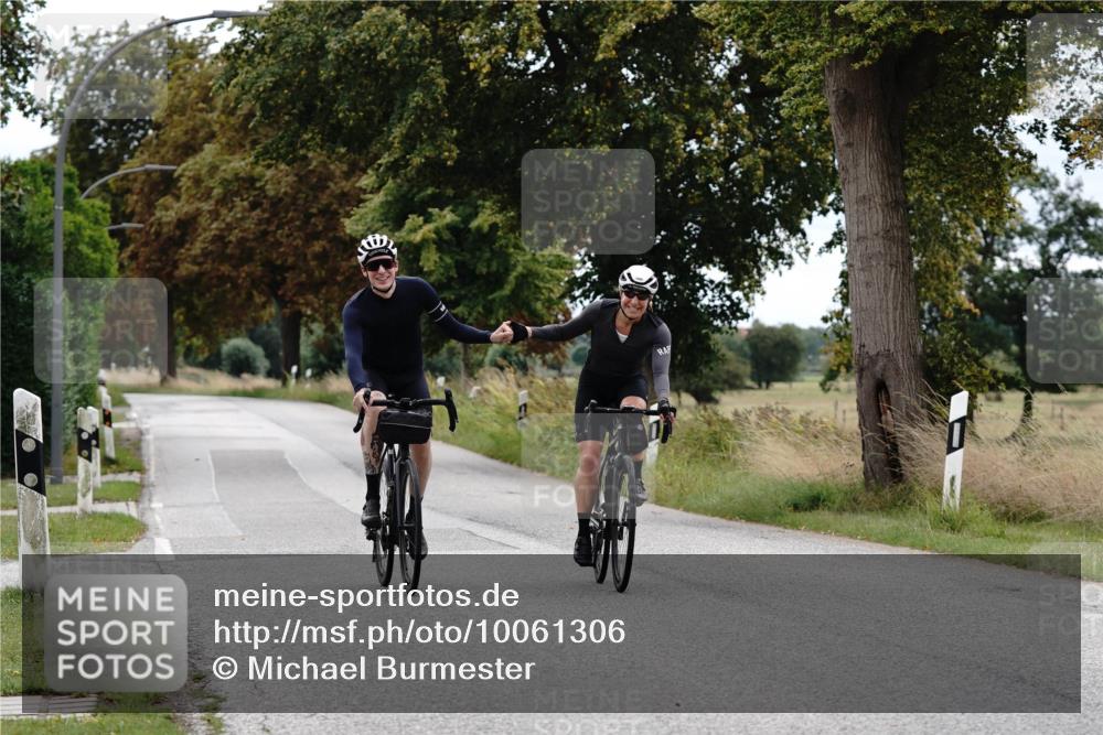 30.08.2026 - Elbe Triathlon Hamburg Michael Burmester http://msf.ph/oto/10061306 30.08.2026 12:53:29 Radfahren  meine-sportfotos.de