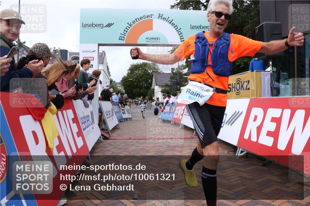 30.08.2026 - Blankeneser Heldenlauf Lena Gebhardt http://msf.ph/oto/10061321 30.08.2026 12:31:08 Ziel 4013, 4159, 4440 meine-sportfotos.de