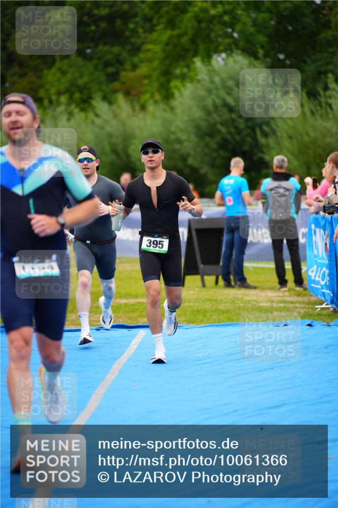 30.08.2026 - Elbe Triathlon Hamburg LAZAROV Photography http://msf.ph/oto/10061366 30.08.2026 11:44:35 Ziel 395, 862, 1154, 1161, 1384 meine-sportfotos.de