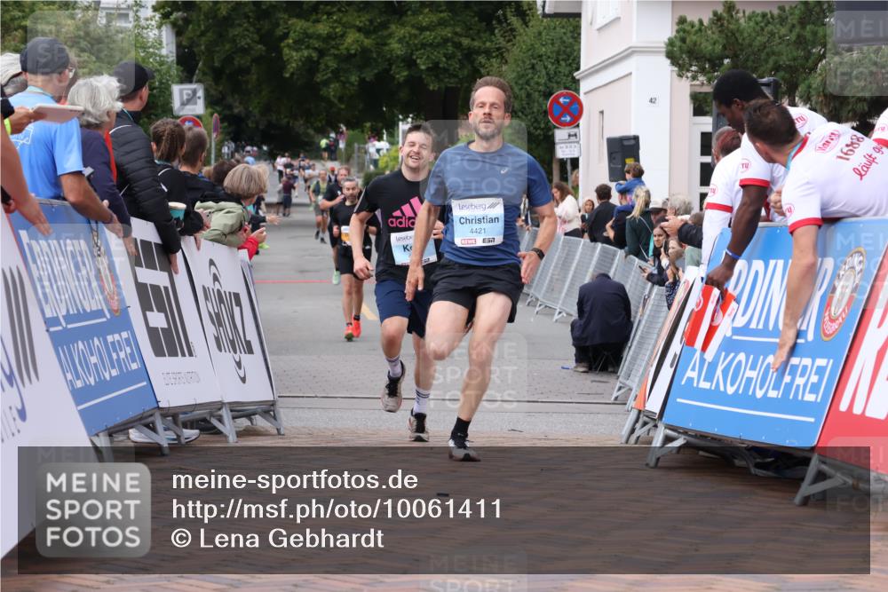 30.08.2026 - Blankeneser Heldenlauf Lena Gebhardt http://msf.ph/oto/10061411 30.08.2026 12:31:19 Ziel 4210, 4421, 4440 meine-sportfotos.de