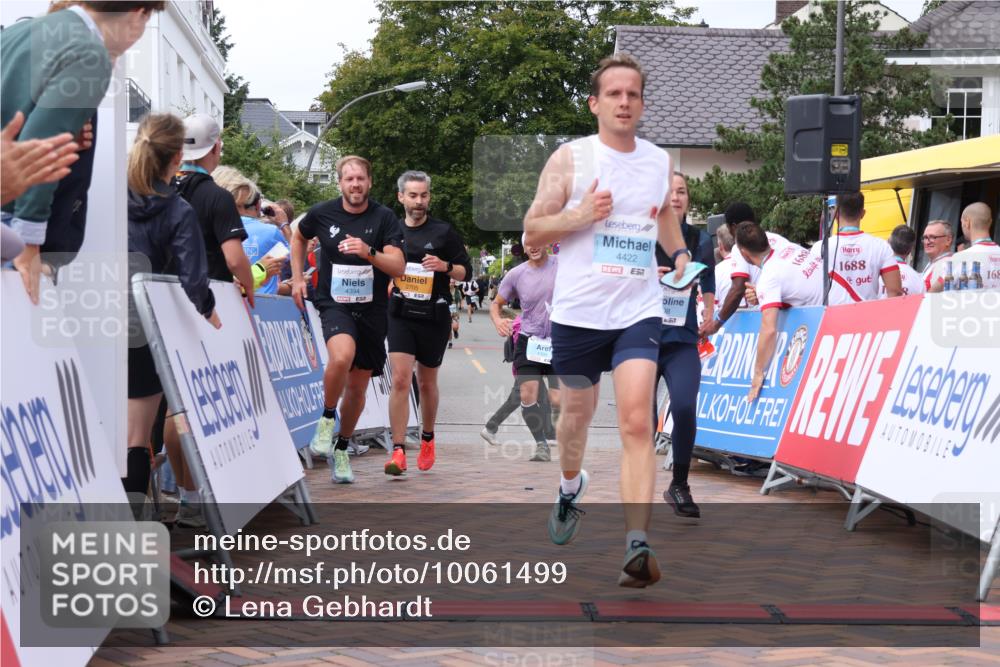 30.08.2026 - Blankeneser Heldenlauf Lena Gebhardt http://msf.ph/oto/10061499 30.08.2026 12:31:26 Ziel 2705, 4008, 4210, 4394, 4395, 4421, 4422 meine-sportfotos.de