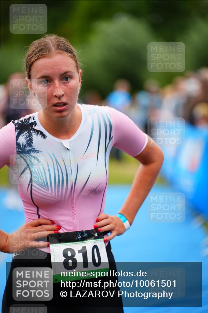 30.08.2026 - Elbe Triathlon Hamburg LAZAROV Photography http://msf.ph/oto/10061501 30.08.2026 11:44:59 Ziel 1082, 1296 meine-sportfotos.de