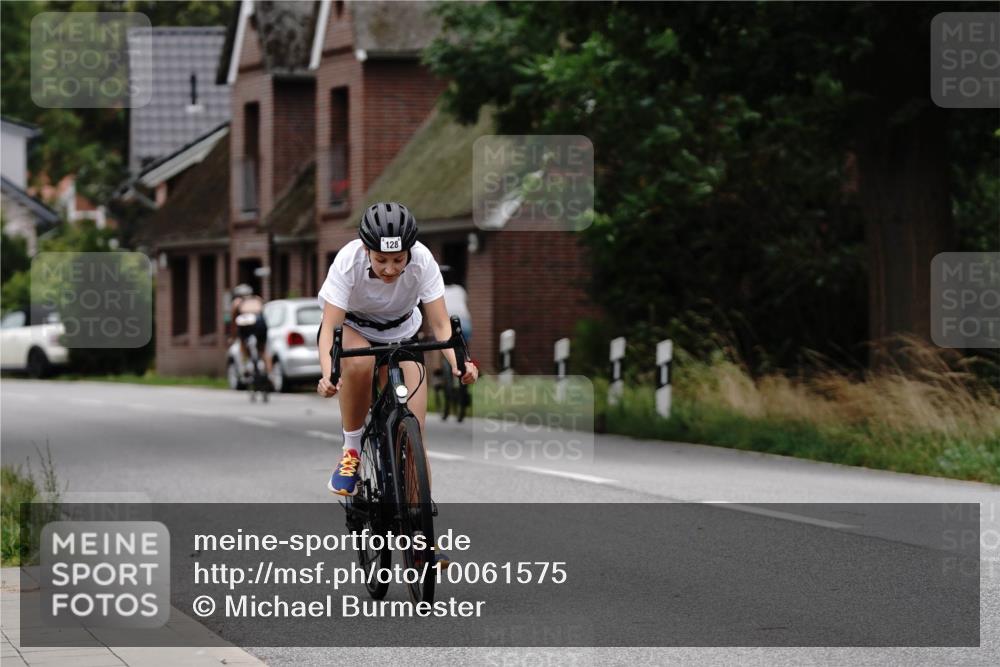 30.08.2026 - Elbe Triathlon Hamburg Michael Burmester http://msf.ph/oto/10061575 30.08.2026 14:17:50 Radfahren 128 meine-sportfotos.de