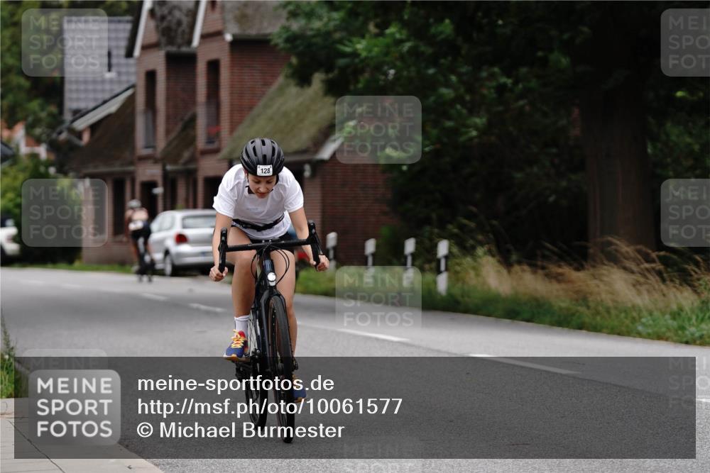 30.08.2026 - Elbe Triathlon Hamburg Michael Burmester http://msf.ph/oto/10061577 30.08.2026 14:17:50 Radfahren 128 meine-sportfotos.de