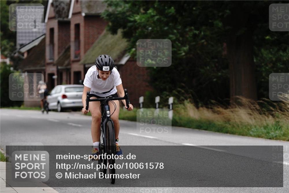 30.08.2026 - Elbe Triathlon Hamburg Michael Burmester http://msf.ph/oto/10061578 30.08.2026 14:17:50 Radfahren 128 meine-sportfotos.de