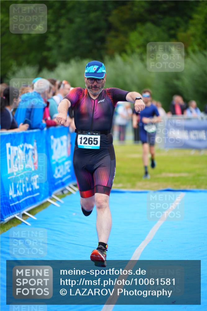 30.08.2026 - Elbe Triathlon Hamburg LAZAROV Photography http://msf.ph/oto/10061581 30.08.2026 11:45:17 Ziel 547, 1265 meine-sportfotos.de