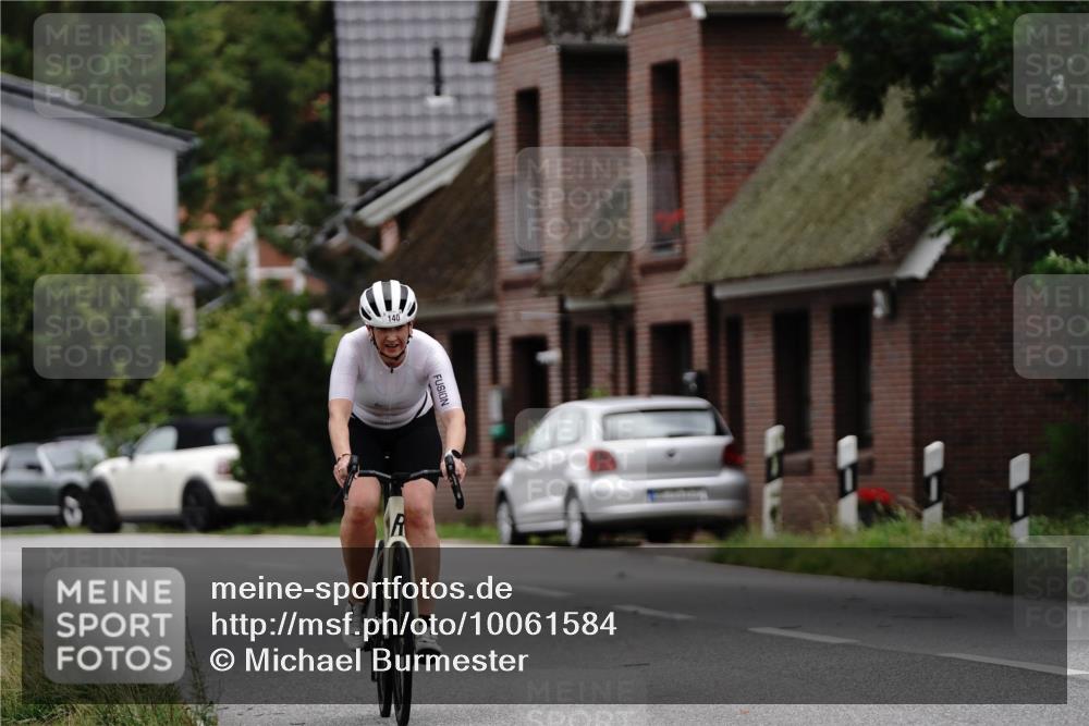 30.08.2026 - Elbe Triathlon Hamburg Michael Burmester http://msf.ph/oto/10061584 30.08.2026 14:18:07 Radfahren 140 meine-sportfotos.de