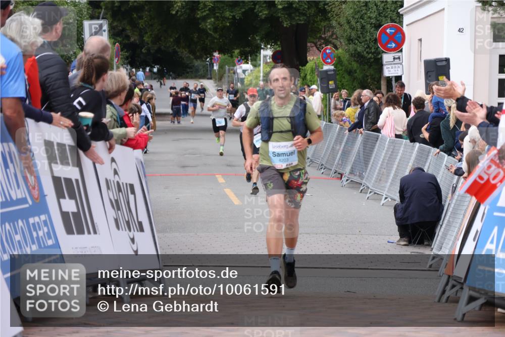 30.08.2026 - Blankeneser Heldenlauf Lena Gebhardt http://msf.ph/oto/10061591 30.08.2026 12:31:35 Ziel 2705, 4008, 4203, 4394, 4395 meine-sportfotos.de