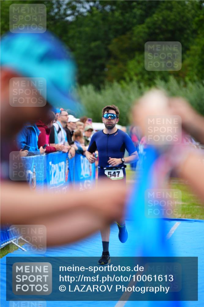 30.08.2026 - Elbe Triathlon Hamburg LAZAROV Photography http://msf.ph/oto/10061613 30.08.2026 11:45:21 Ziel 547, 969, 1265 meine-sportfotos.de