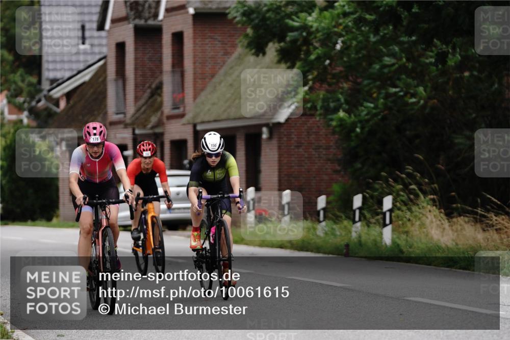 30.08.2026 - Elbe Triathlon Hamburg Michael Burmester http://msf.ph/oto/10061615 30.08.2026 14:18:24 Radfahren 137, 145, 150, 152, 178 meine-sportfotos.de