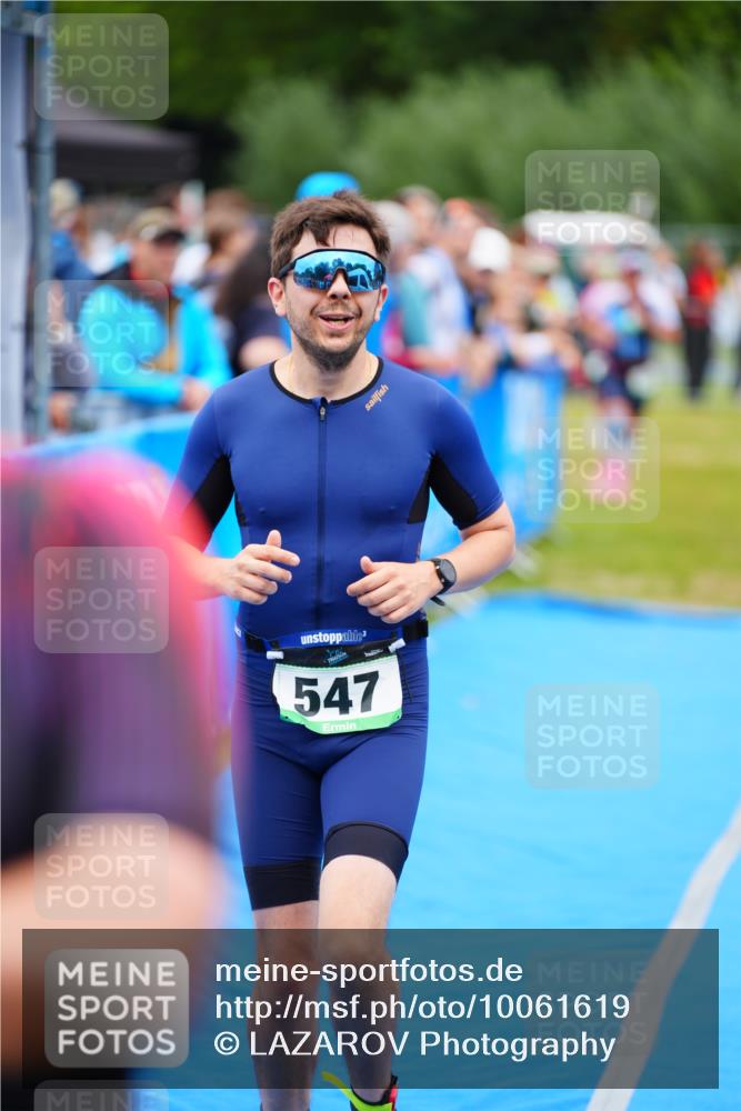 30.08.2026 - Elbe Triathlon Hamburg LAZAROV Photography http://msf.ph/oto/10061619 30.08.2026 11:45:23 Ziel 547, 868, 969 meine-sportfotos.de
