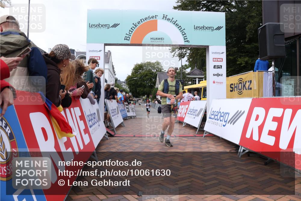 30.08.2026 - Blankeneser Heldenlauf Lena Gebhardt http://msf.ph/oto/10061630 30.08.2026 12:31:39 Ziel 4170, 4203 meine-sportfotos.de