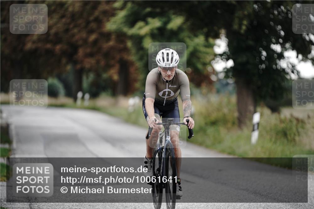 30.08.2026 - Elbe Triathlon Hamburg Michael Burmester http://msf.ph/oto/10061641 30.08.2026 08:47:16 Radfahren 215 meine-sportfotos.de