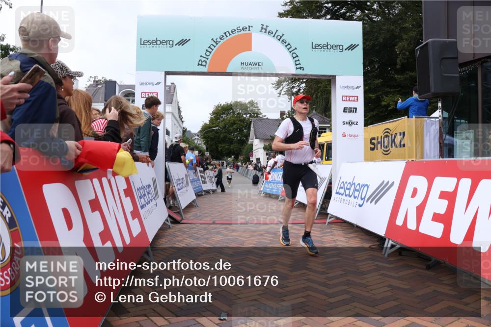 30.08.2026 - Blankeneser Heldenlauf Lena Gebhardt http://msf.ph/oto/10061676 30.08.2026 12:31:44 Ziel 4170, 4203 meine-sportfotos.de