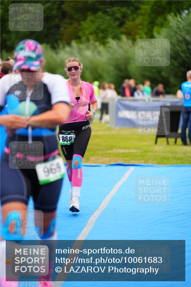 30.08.2026 - Elbe Triathlon Hamburg LAZAROV Photography http://msf.ph/oto/10061683 30.08.2026 11:45:31 Ziel 868, 969, 985 meine-sportfotos.de