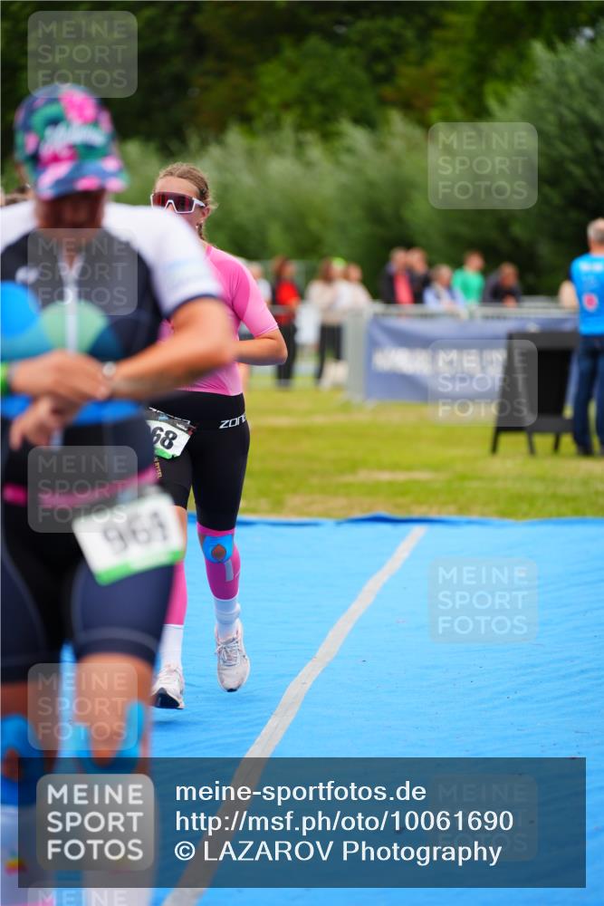 30.08.2026 - Elbe Triathlon Hamburg LAZAROV Photography http://msf.ph/oto/10061690 30.08.2026 11:45:32 Ziel 868, 969, 985 meine-sportfotos.de