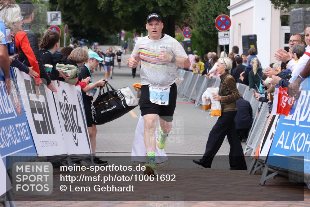 30.08.2026 - Blankeneser Heldenlauf Lena Gebhardt http://msf.ph/oto/10061692 30.08.2026 12:31:47 Ziel 4170, 4203, 4486 meine-sportfotos.de