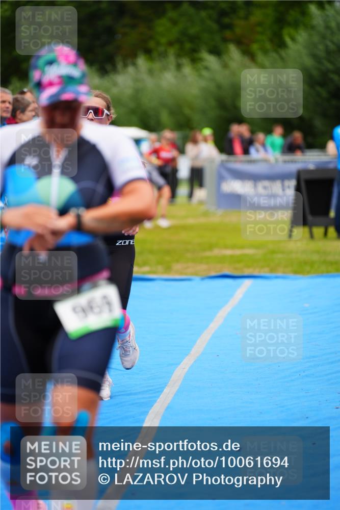 30.08.2026 - Elbe Triathlon Hamburg LAZAROV Photography http://msf.ph/oto/10061694 30.08.2026 11:45:32 Ziel 868, 969, 985 meine-sportfotos.de