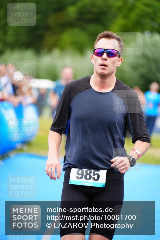 30.08.2026 - Elbe Triathlon Hamburg LAZAROV Photography http://msf.ph/oto/10061700 30.08.2026 11:45:42 Ziel 985, 1248, 1299 meine-sportfotos.de