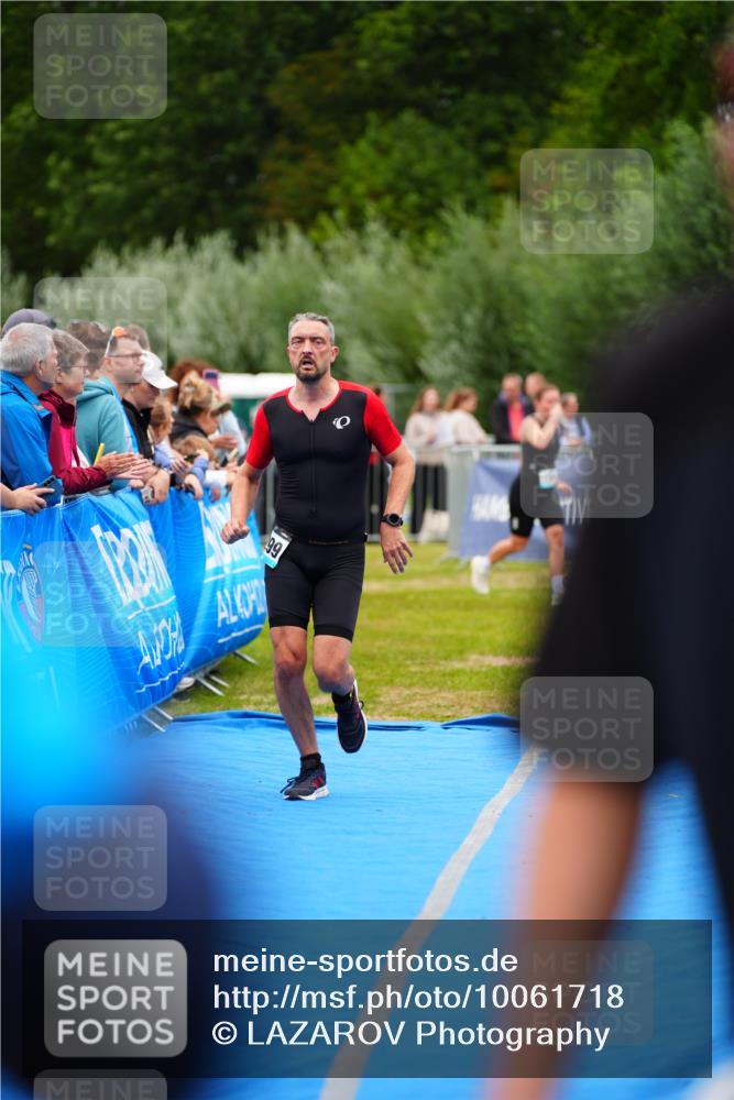 30.08.2026 - Elbe Triathlon Hamburg LAZAROV Photography http://msf.ph/oto/10061718 30.08.2026 11:45:47 Ziel 713, 1248, 1299 meine-sportfotos.de