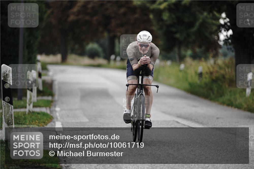 30.08.2026 - Elbe Triathlon Hamburg Michael Burmester http://msf.ph/oto/10061719 30.08.2026 08:50:11 Radfahren 205, 220 meine-sportfotos.de