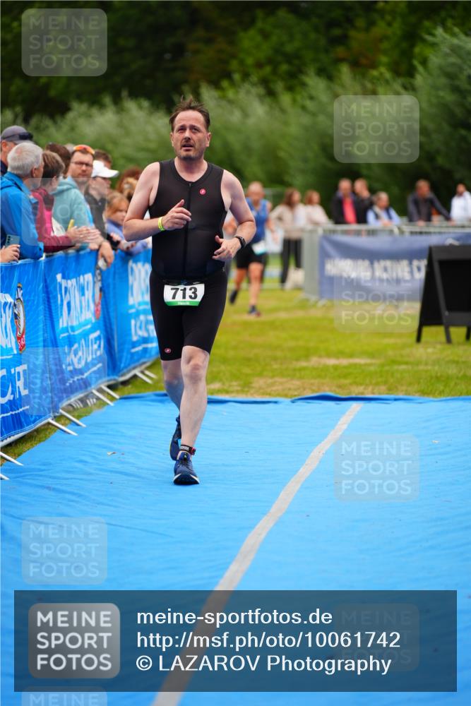30.08.2026 - Elbe Triathlon Hamburg LAZAROV Photography http://msf.ph/oto/10061742 30.08.2026 11:45:54 Ziel 713, 1338 meine-sportfotos.de