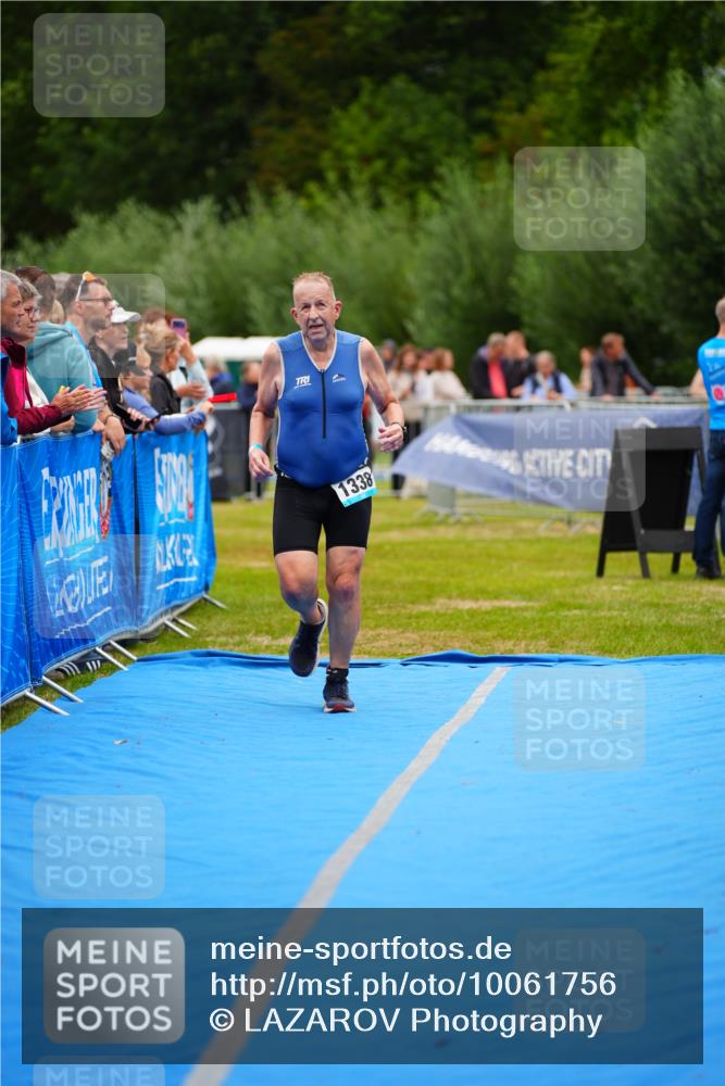 30.08.2026 - Elbe Triathlon Hamburg LAZAROV Photography http://msf.ph/oto/10061756 30.08.2026 11:45:59 Ziel 713, 1338 meine-sportfotos.de