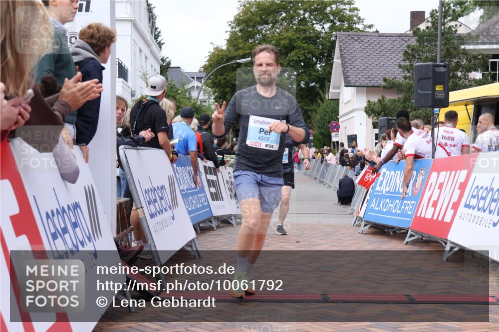 30.08.2026 - Blankeneser Heldenlauf Lena Gebhardt http://msf.ph/oto/10061792 30.08.2026 12:32:09 Ziel 2388, 4303, 4312 meine-sportfotos.de