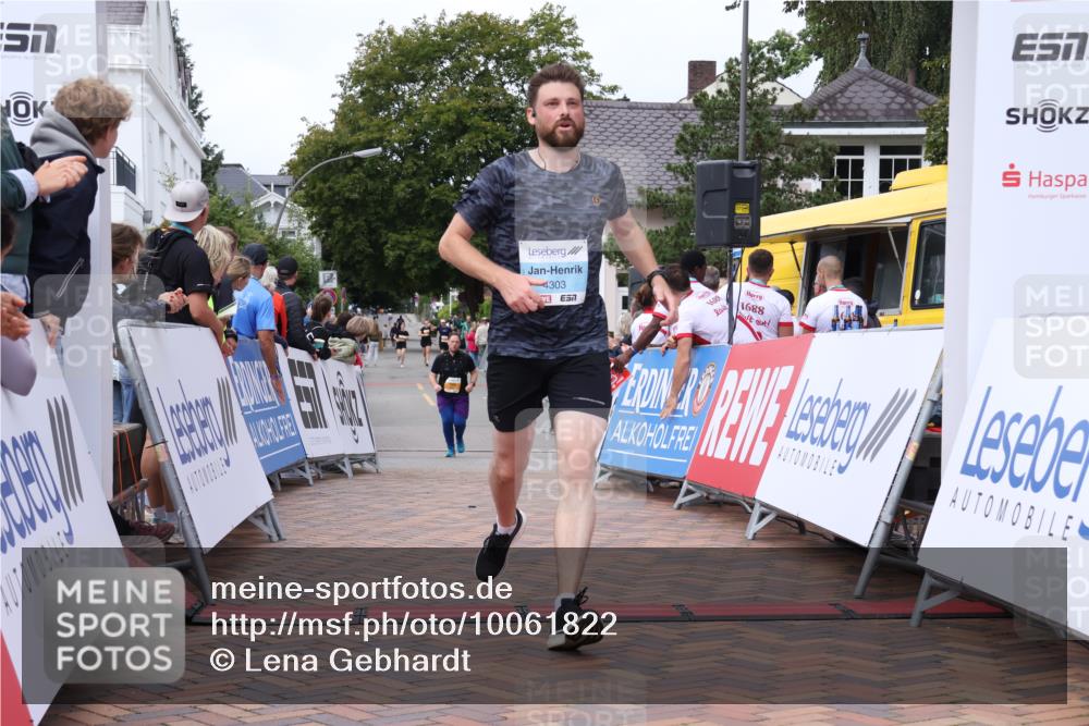 30.08.2026 - Blankeneser Heldenlauf Lena Gebhardt http://msf.ph/oto/10061822 30.08.2026 12:32:11 Ziel 2388, 4303, 4312 meine-sportfotos.de