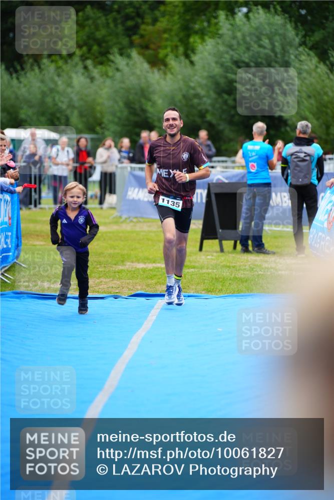 30.08.2026 - Elbe Triathlon Hamburg LAZAROV Photography http://msf.ph/oto/10061827 30.08.2026 11:46:28 Ziel 1135 meine-sportfotos.de