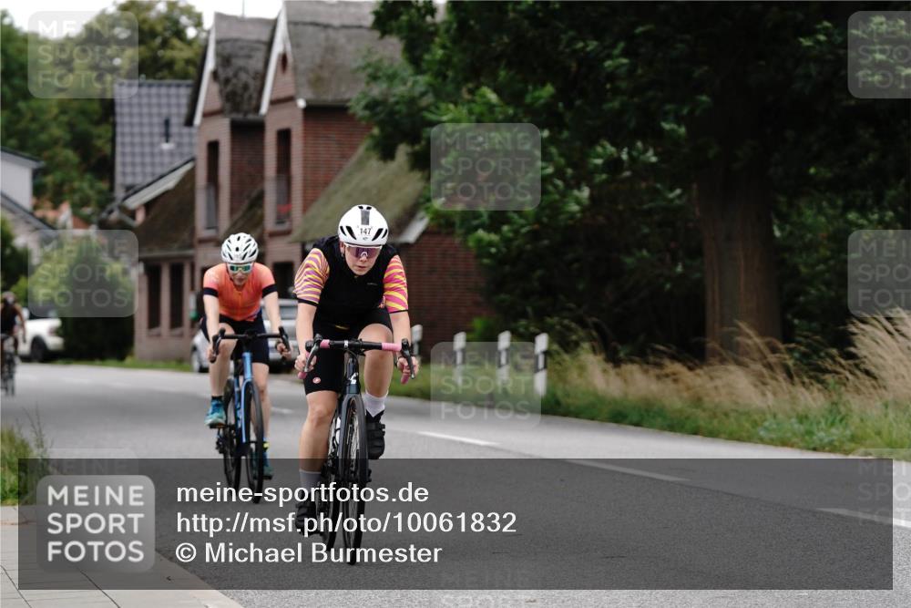 30.08.2026 - Elbe Triathlon Hamburg Michael Burmester http://msf.ph/oto/10061832 30.08.2026 14:20:56 Radfahren 146, 147, 165, 172 meine-sportfotos.de
