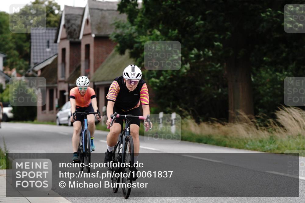 30.08.2026 - Elbe Triathlon Hamburg Michael Burmester http://msf.ph/oto/10061837 30.08.2026 14:20:56 Radfahren 146, 147, 165, 172 meine-sportfotos.de