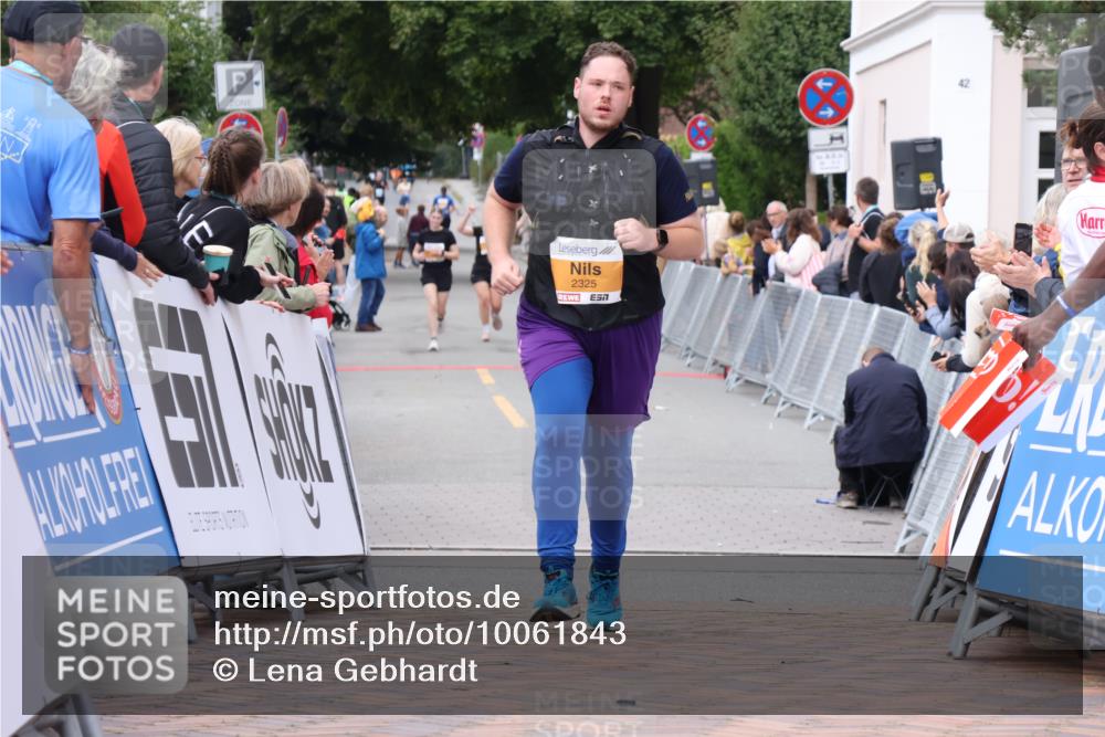 30.08.2026 - Blankeneser Heldenlauf Lena Gebhardt http://msf.ph/oto/10061843 30.08.2026 12:32:15 Ziel 2325, 4303, 4312 meine-sportfotos.de