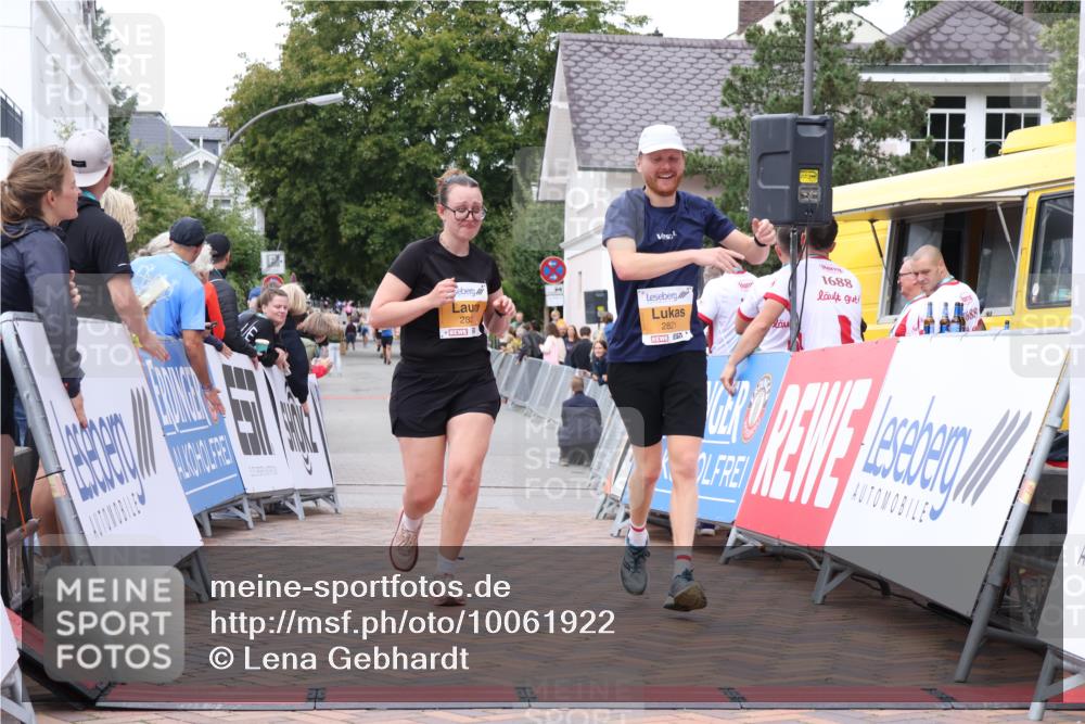 30.08.2026 - Blankeneser Heldenlauf Lena Gebhardt http://msf.ph/oto/10061922 30.08.2026 12:32:36 Ziel 2540, 2820, 2821 meine-sportfotos.de
