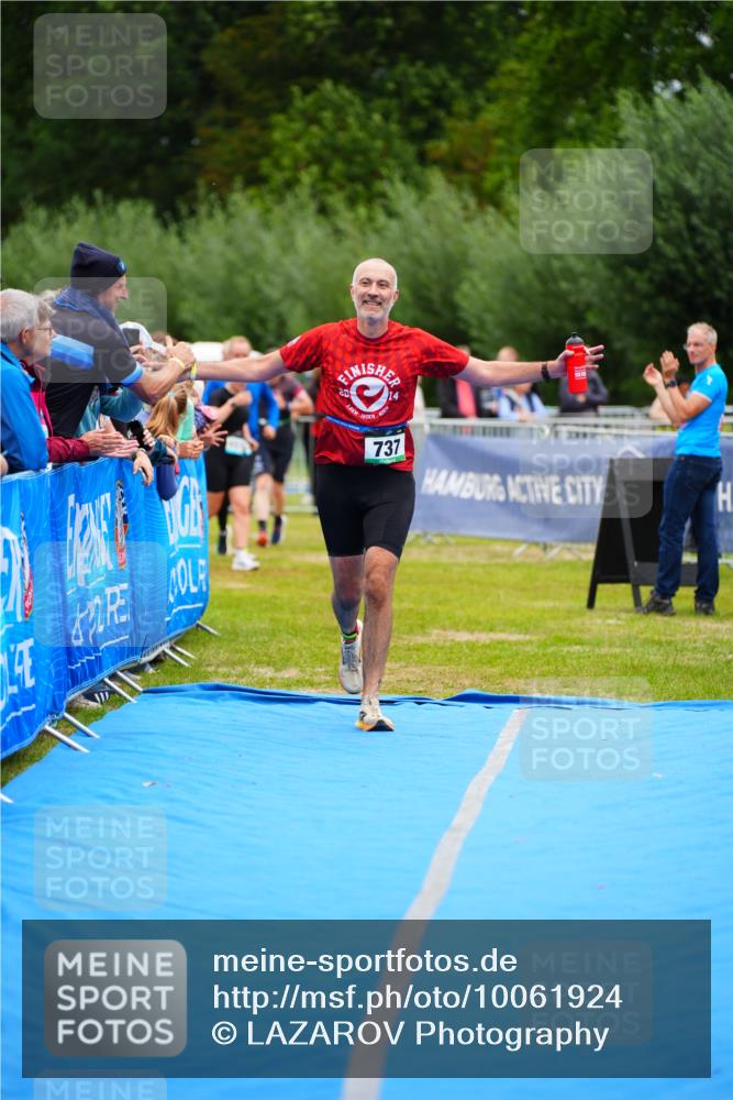 30.08.2026 - Elbe Triathlon Hamburg LAZAROV Photography http://msf.ph/oto/10061924 30.08.2026 11:47:01 Ziel 737, 788, 1294, 1445 meine-sportfotos.de