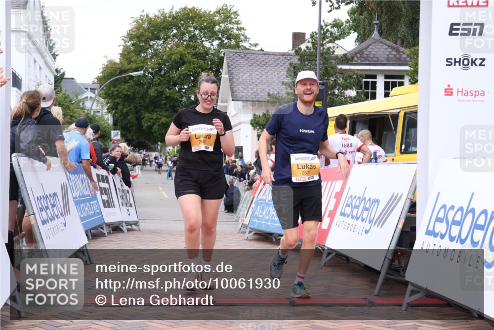 30.08.2026 - Blankeneser Heldenlauf Lena Gebhardt http://msf.ph/oto/10061930 30.08.2026 12:32:37 Ziel 2540, 2820, 2821 meine-sportfotos.de