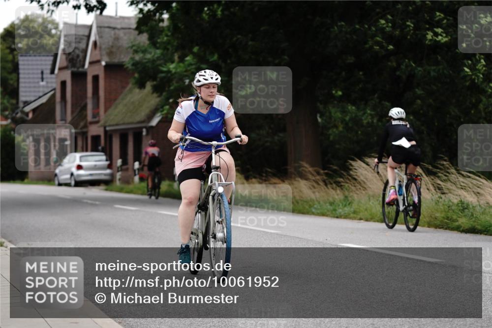 30.08.2026 - Elbe Triathlon Hamburg Michael Burmester http://msf.ph/oto/10061952 30.08.2026 14:22:25 Radfahren 133, 142, 153 meine-sportfotos.de
