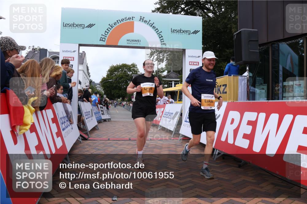 30.08.2026 - Blankeneser Heldenlauf Lena Gebhardt http://msf.ph/oto/10061955 30.08.2026 12:32:39 Ziel 2540, 2820, 2821 meine-sportfotos.de