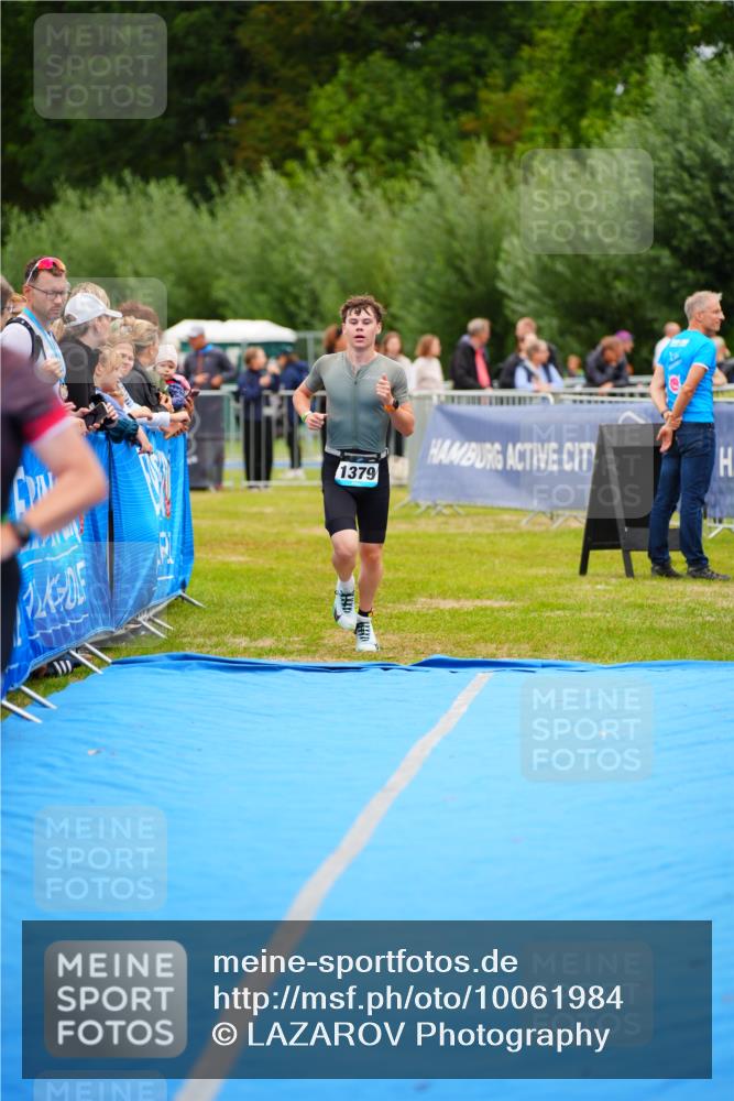 30.08.2026 - Elbe Triathlon Hamburg LAZAROV Photography http://msf.ph/oto/10061984 30.08.2026 11:47:12 Ziel 1294, 1311, 1379 meine-sportfotos.de