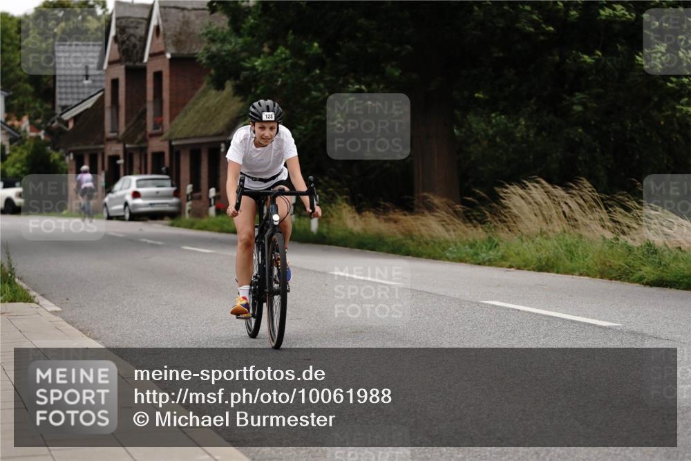 30.08.2026 - Elbe Triathlon Hamburg Michael Burmester http://msf.ph/oto/10061988 30.08.2026 14:23:15 Radfahren 128 meine-sportfotos.de