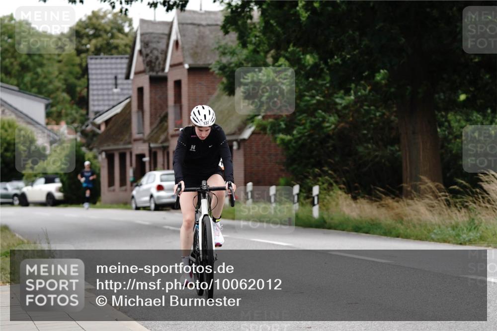 30.08.2026 - Elbe Triathlon Hamburg Michael Burmester http://msf.ph/oto/10062012 30.08.2026 14:23:54 Radfahren 137, 178 meine-sportfotos.de