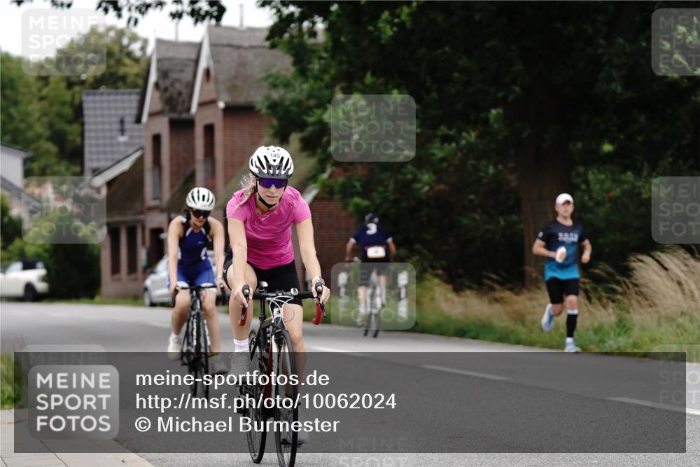 30.08.2026 - Elbe Triathlon Hamburg Michael Burmester http://msf.ph/oto/10062024 30.08.2026 14:24:07 Radfahren 134, 145 meine-sportfotos.de