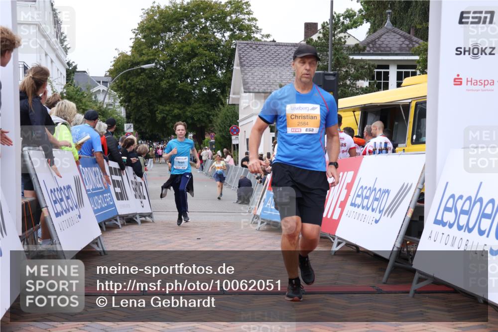 30.08.2026 - Blankeneser Heldenlauf Lena Gebhardt http://msf.ph/oto/10062051 30.08.2026 12:33:03 Ziel 2584, 4012, 4131, 4472 meine-sportfotos.de