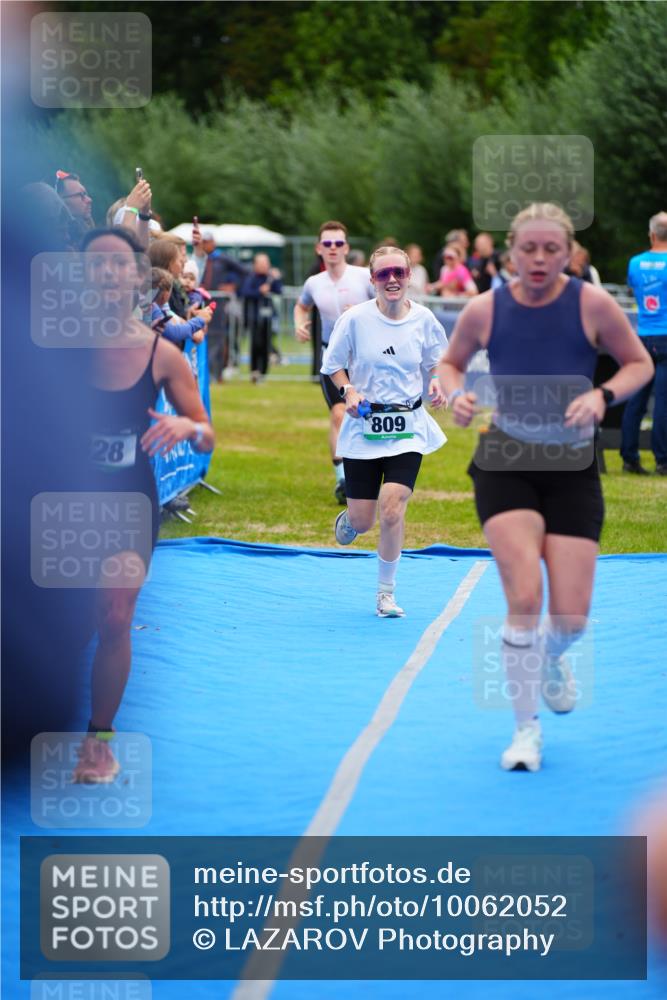 30.08.2026 - Elbe Triathlon Hamburg LAZAROV Photography http://msf.ph/oto/10062052 30.08.2026 11:47:29 Ziel 809, 814, 828, 857, 1383 meine-sportfotos.de